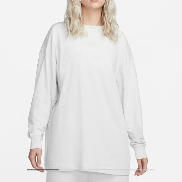 Nike tee - Picture 5 of 6